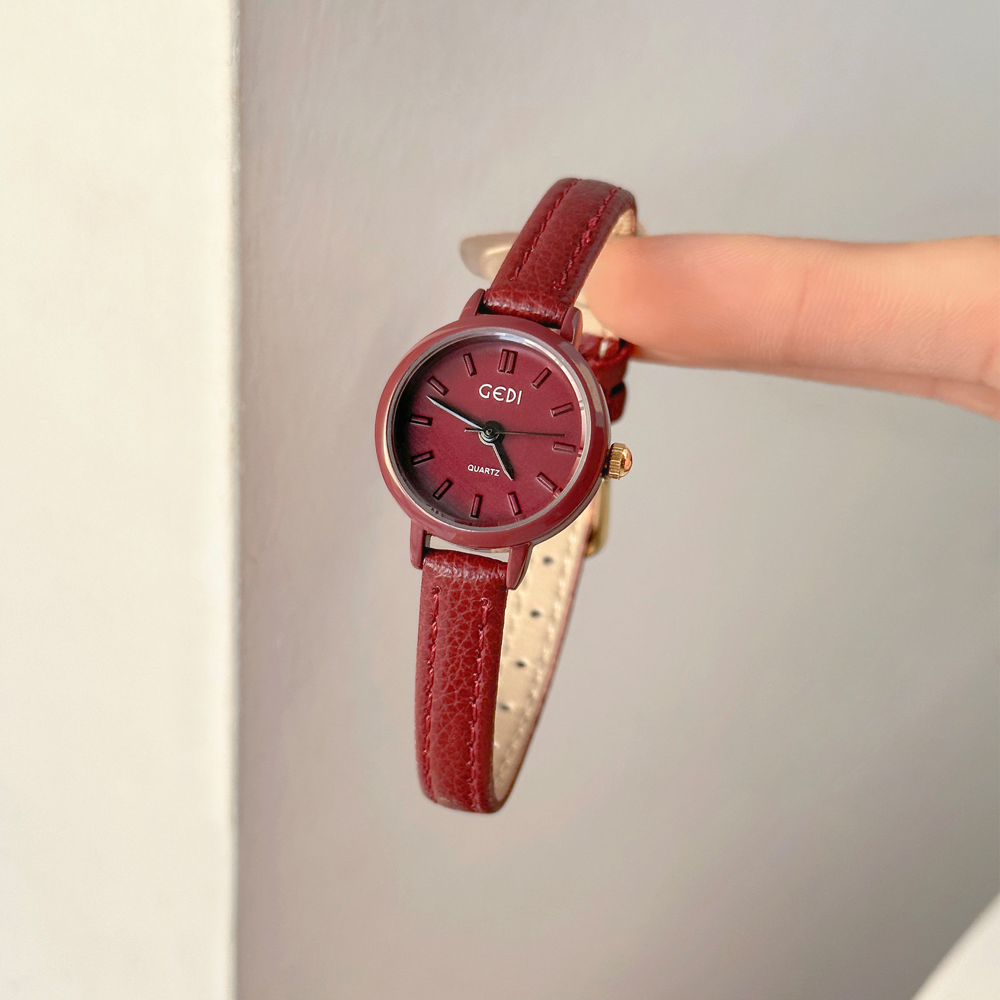 2026年新作 レッドシリーズ腕時計 高級ファッションブラン - Luxury Watch Levels のレビューと価格