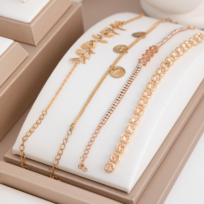 レザー製ジュエリースタンド 高級ミニマリスト ネックレス収納 - Luxury Watch E Jewellery のレビューと価格